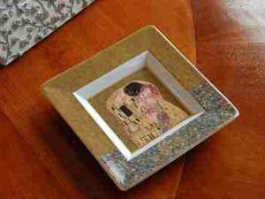 GOEBEL  ARTIS ORBIS - KLIMT "KISS" 2000r