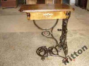 Stolik pod komputer  STARA MASZYNA  DO SZYCIA