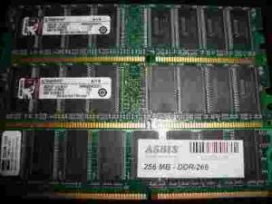 DDR Kingston 2x512 + gratis 256