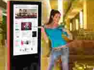 Totem/pylon/ekran multimedialny LCD MV47 komp+Win7